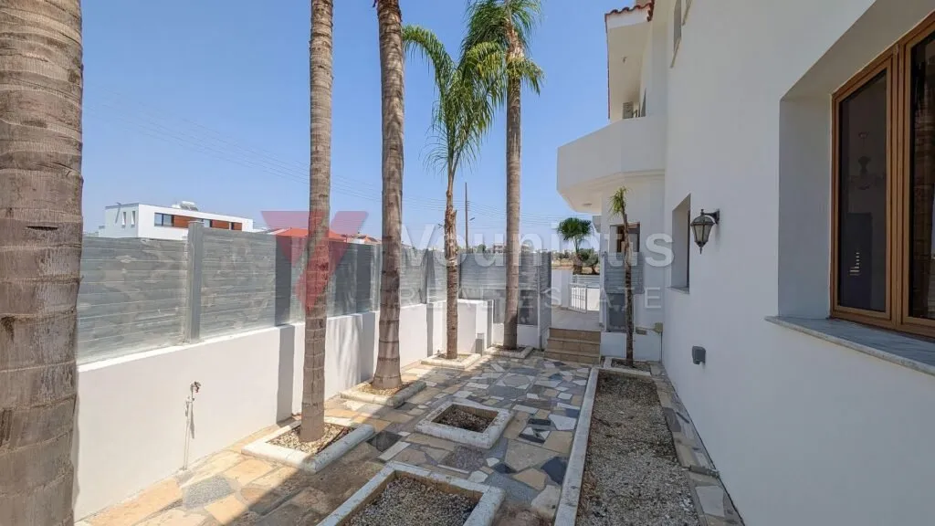Detached Two Storey House in Aradippou, Larnaca – photo 7