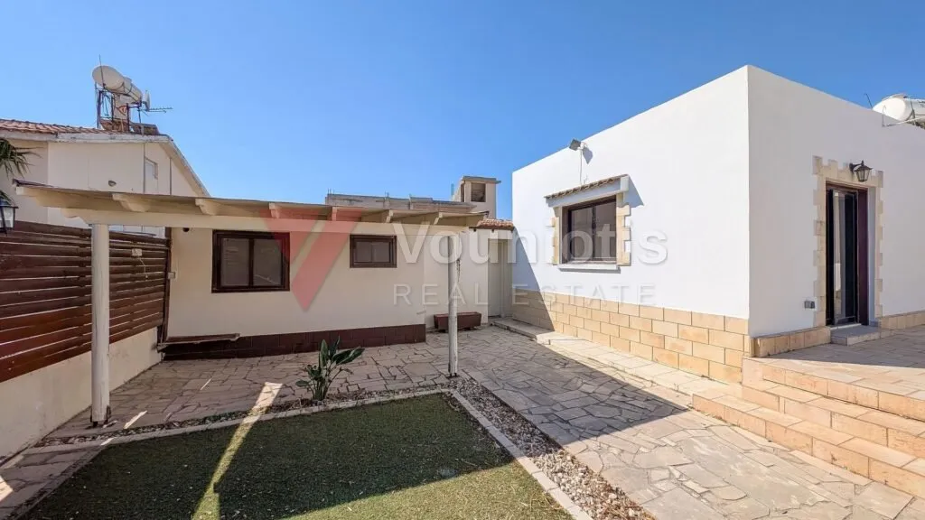 Three-Bedroom House in Agios Fanourios, Aradippou, Larnaca – photo 10