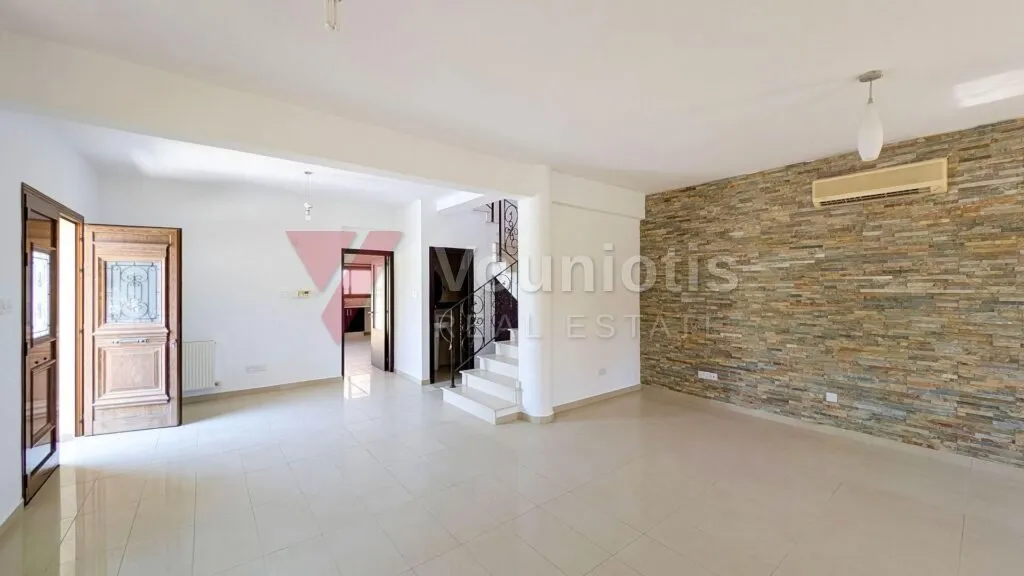 Four-Bedroom House in Aradippou, Larnaca – photo 8