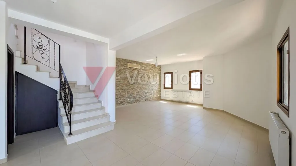 Four-Bedroom House in Aradippou, Larnaca – photo 9