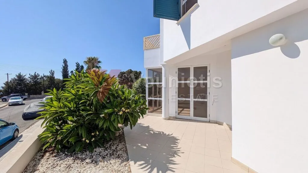 Two Storey Semi Detached House in Chloraka, Paphos – photo 6