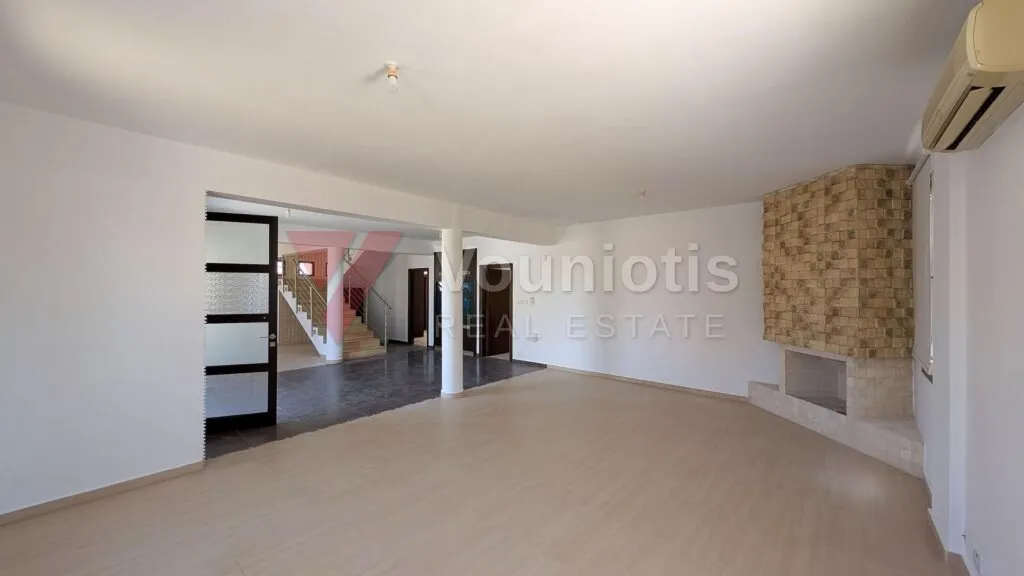 Manoir de quatre chambres à Livadia, Larnaca – photo 11