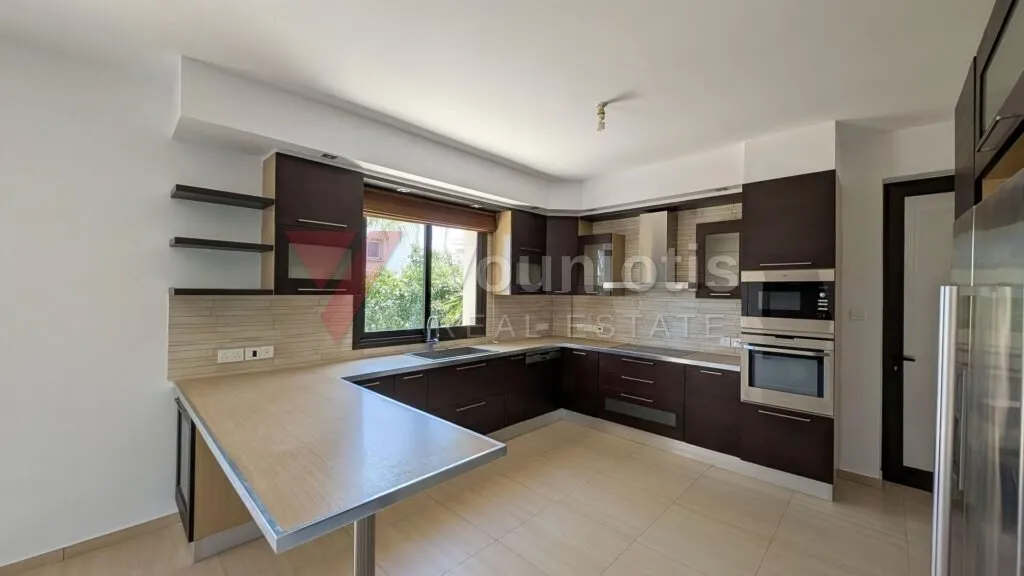 Manoir de quatre chambres à Livadia, Larnaca – photo 12