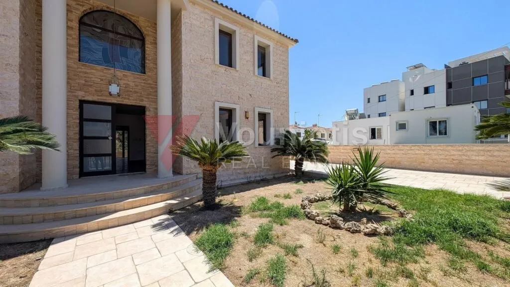 Manoir de quatre chambres à Livadia, Larnaca – photo 7