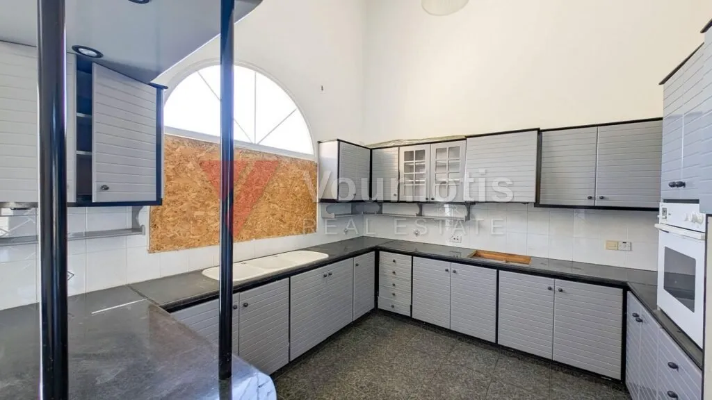 Three-Bedroom House in Parekklisia, Limassol – photo 10