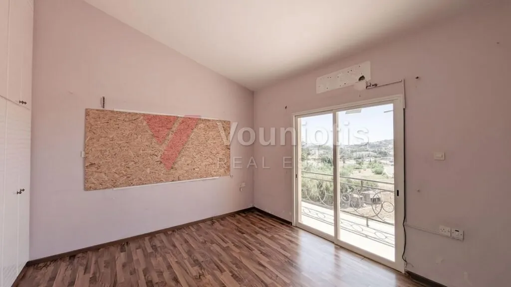 Three-Bedroom House in Parekklisia, Limassol – photo 12