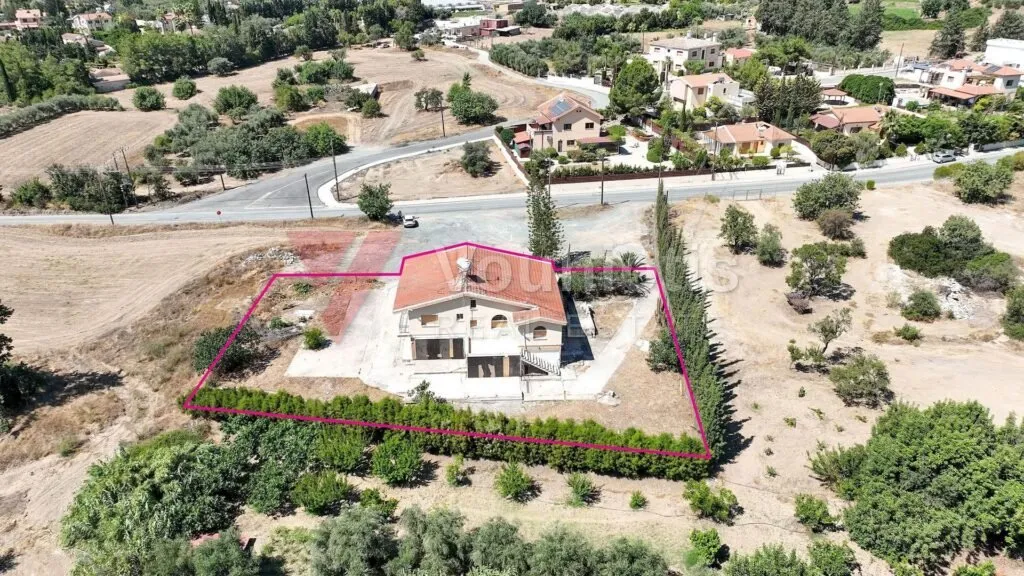 Three-Bedroom House in Parekklisia, Limassol – photo 4