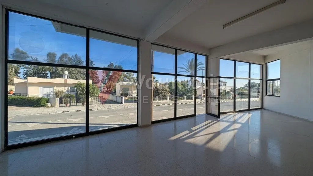 Building with two shops located in Anafotida, Larnaca – photo 7