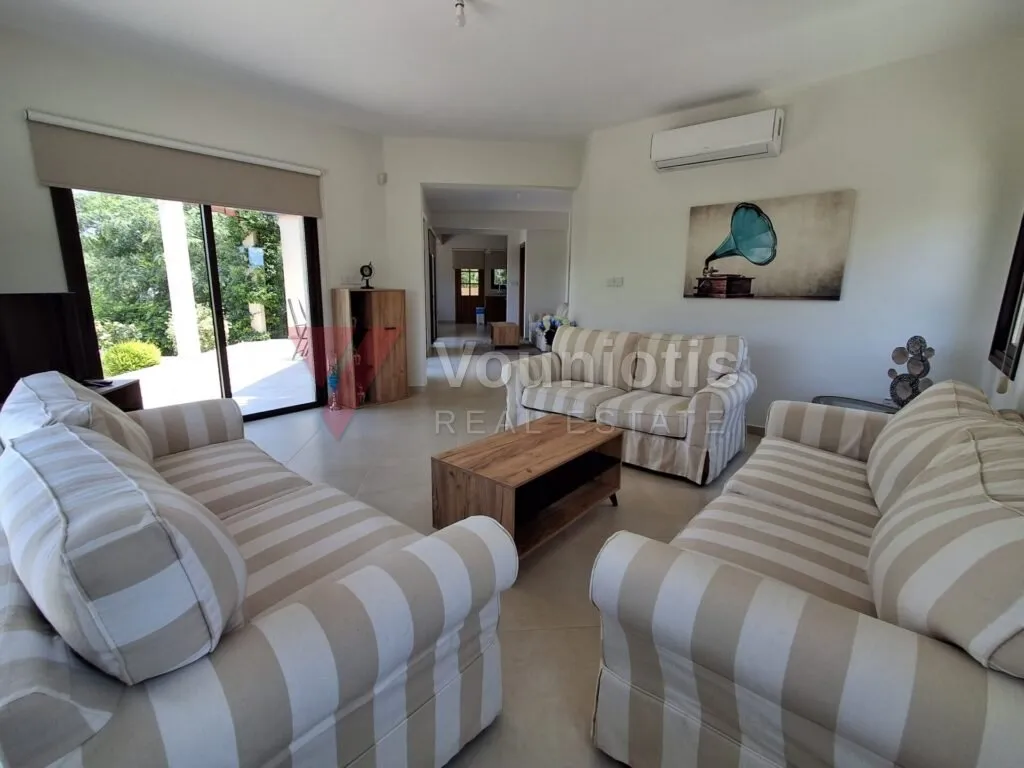 Three-Bedroom Villa in Kouklia, Paphos — photo 6