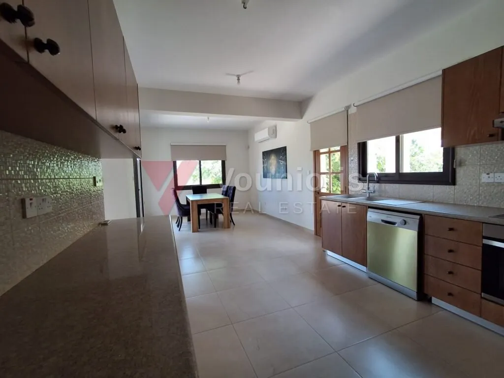 Three-Bedroom Villa in Kouklia, Paphos — photo 9