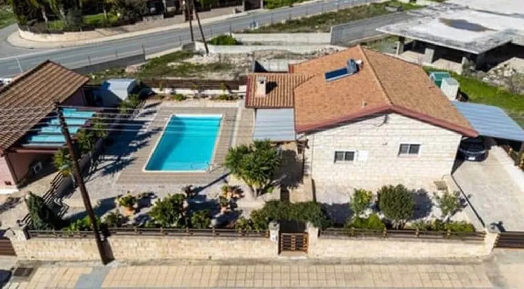 Two-Bedroom House with Private Pool and Garden in Souni, Limassol — photo 3